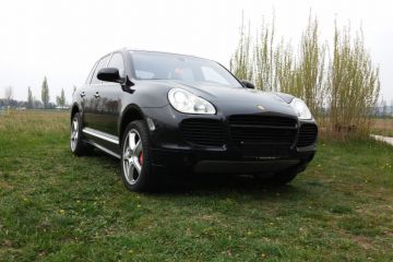Kurzschluss_Porsche_Cheyenne_Turbo_02.jpg